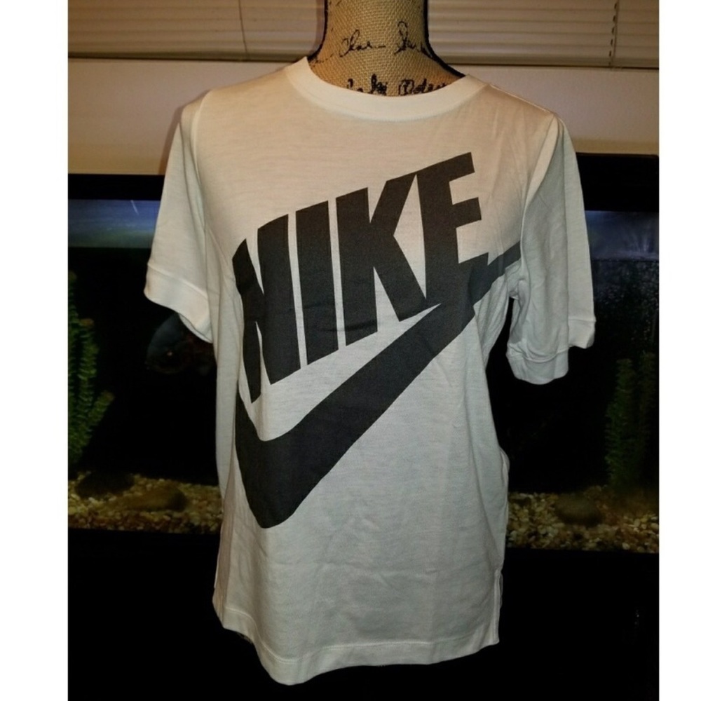 Nike T-shirt